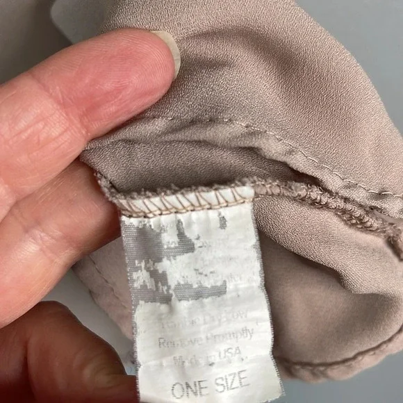 BRANDY MELVILLE Tan Crop Cami Top Spaghetti Straps One Size As Is - Picture 5 of 8